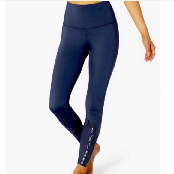 Beyond Yoga Pants - ❣️12.31 LAST CALL❣️Beyond Yoga Geode Leggings